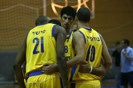 לפני ציבונה – מכבי גברה 75:91 על ר”ג – צפו בתקציר!