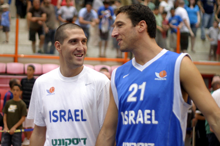 בורשטיין הגיע ל-1000 נק’ בנבחרת ישראל