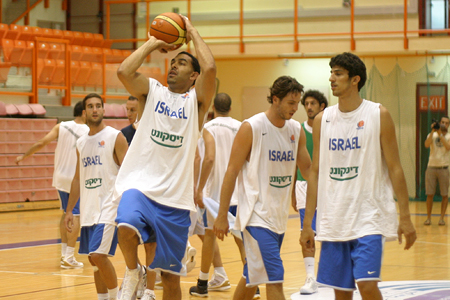 נבחרת ישראל יוצאת לטורניר קפריסין