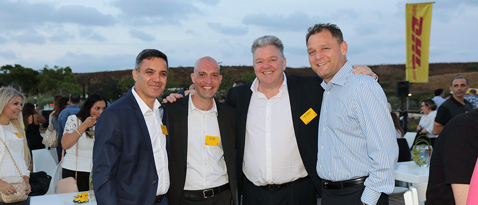חברת DHL אקספרס ומכבי FOX תל אביב ממשיכות את הסכם החסות