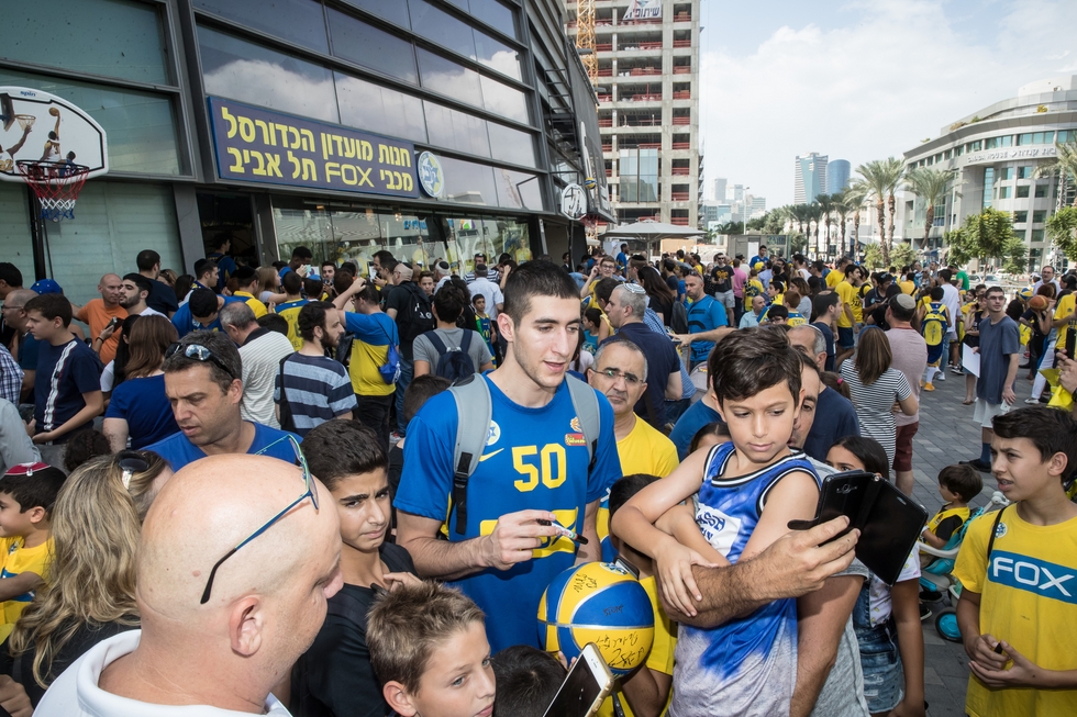 שגב: “אנחנו צריכים את האוהדים, כמו בכל עונה, הם השחקן השישי”