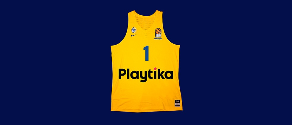 צפו בהצגת גופיית מכבי Playtika ת”א