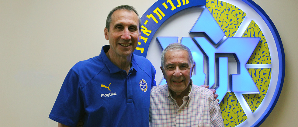 “אין ראוי מבלאט להיות חבר בקהילה המכובדת הזו”