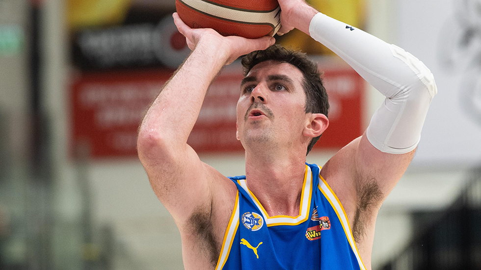 On Monday: Maccabi meets Hapoel Beer Sheva