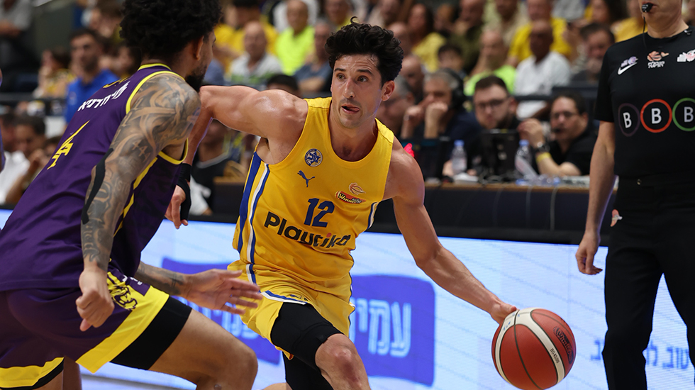 Maccabi will try to book place in finals at Holon on Friday